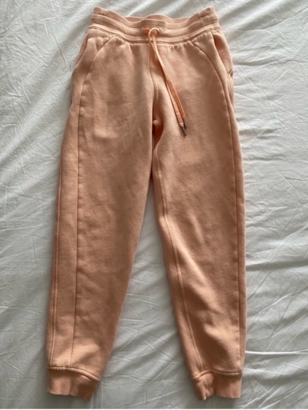 Lululemon Scuba High-Rise Jogger Size 4 Peach Satin